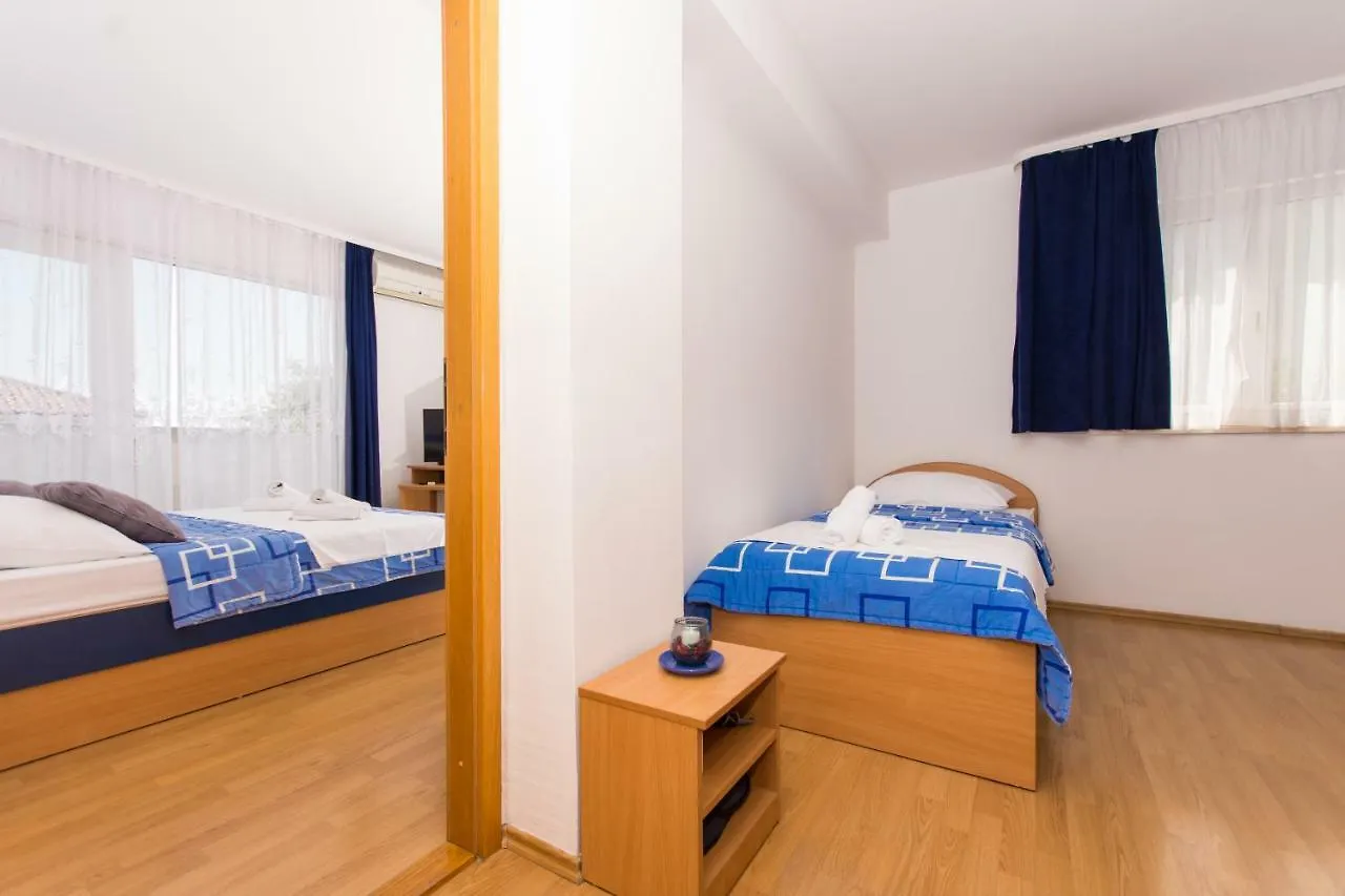 Markom Apartments Kastela Croatia