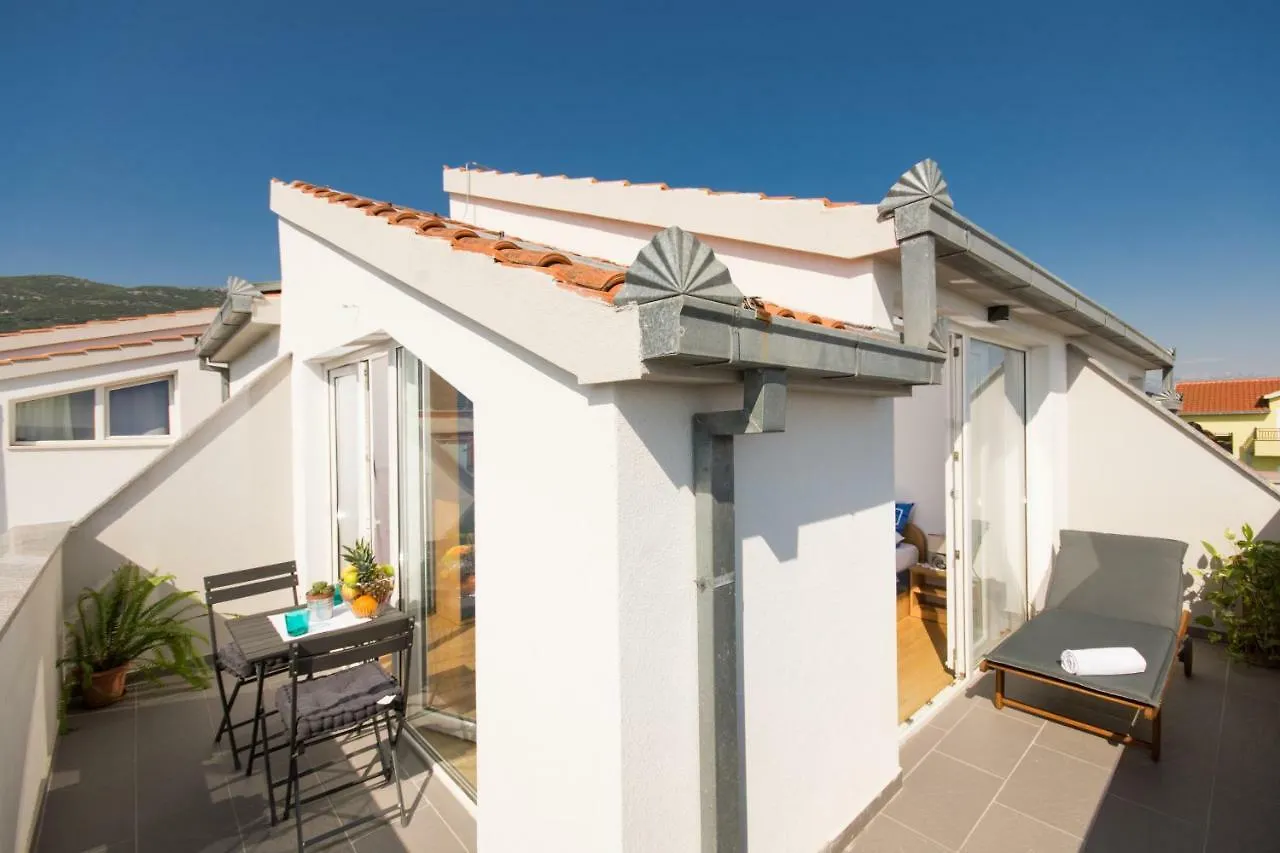 Markom Apartments Kastela 0*,  Croatia